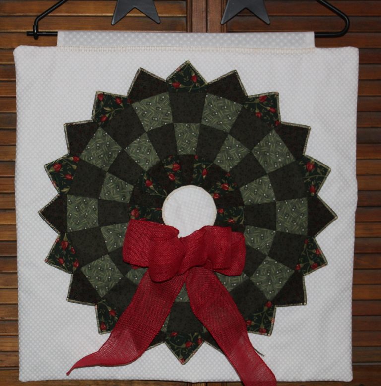 Dresden Plate Wreath Wall Hanging Stitch by Stitch Quilting