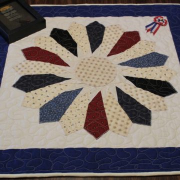 Americana Sunburst Table Topper